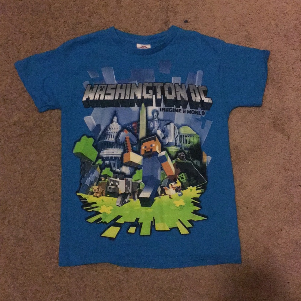 NWOT, Boys Minecraft tee shirt.